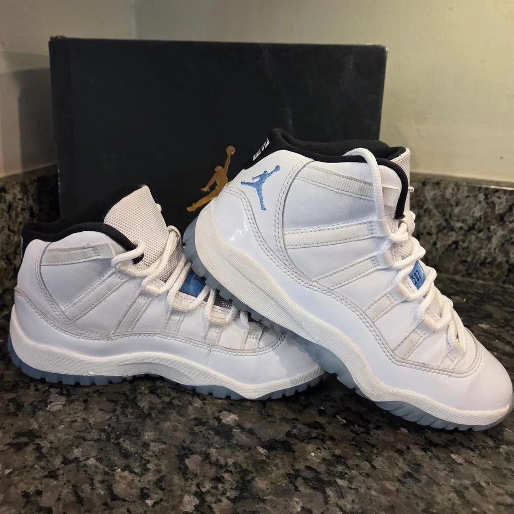 Jordan 11 Retro Legend Blue 2024 White Black Kids 2Y 378039-104